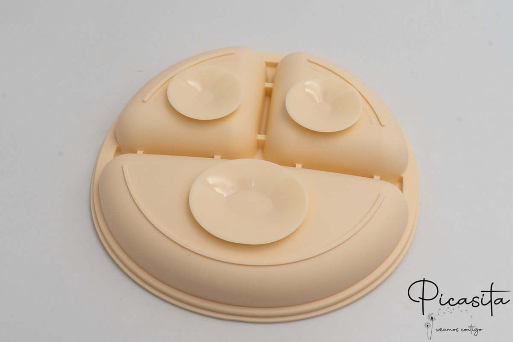 Piatto in silicone con ventose