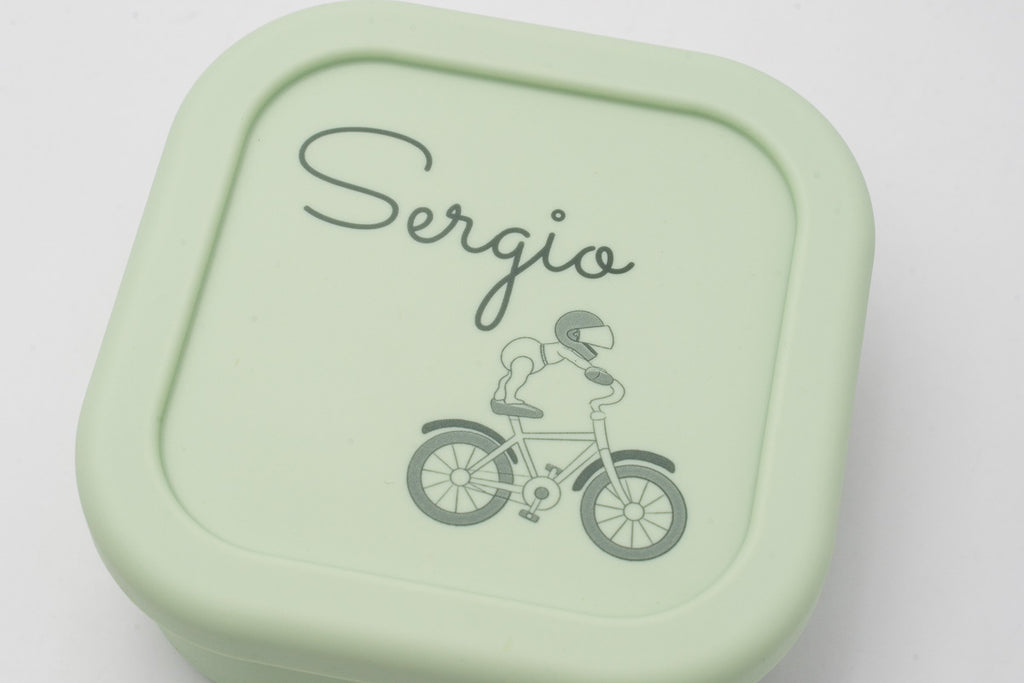 Tupper mediano verde claro personalizado con nombre y bicicleta