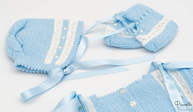 conjunto_recien_nacido_jersey_gorro_y_botitas_azules_modelo_4