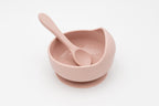 Ciotola rosa chiaro con ventosa e cucchiaio in silicone