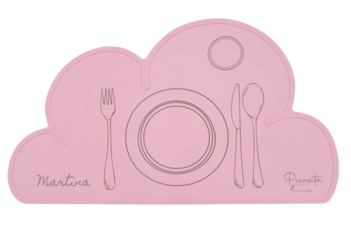 Tovaglietta a nuvola rosa con il nome Martina e un coperto da tavola disegnato