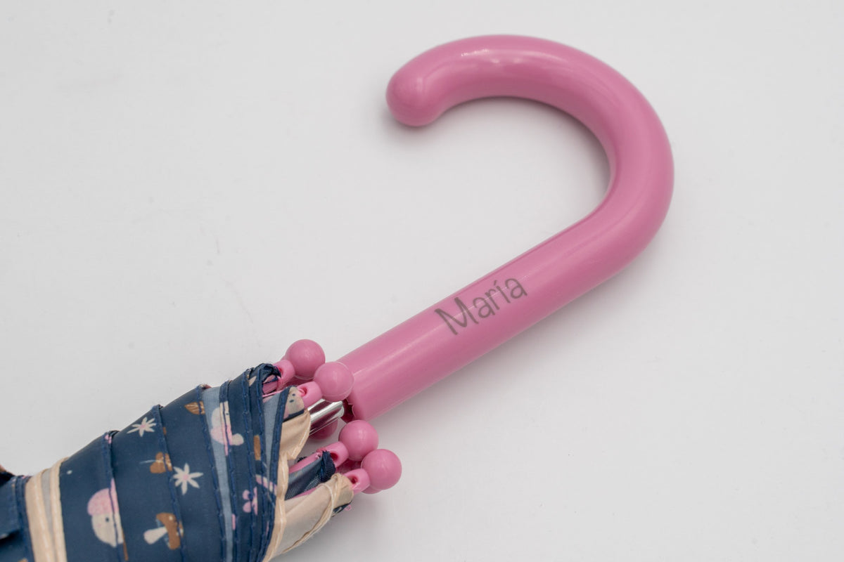 Manico rosa di ombrello per bambini con il nome María stampato a colori