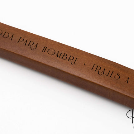 perchas_de_madera_con_pinzas