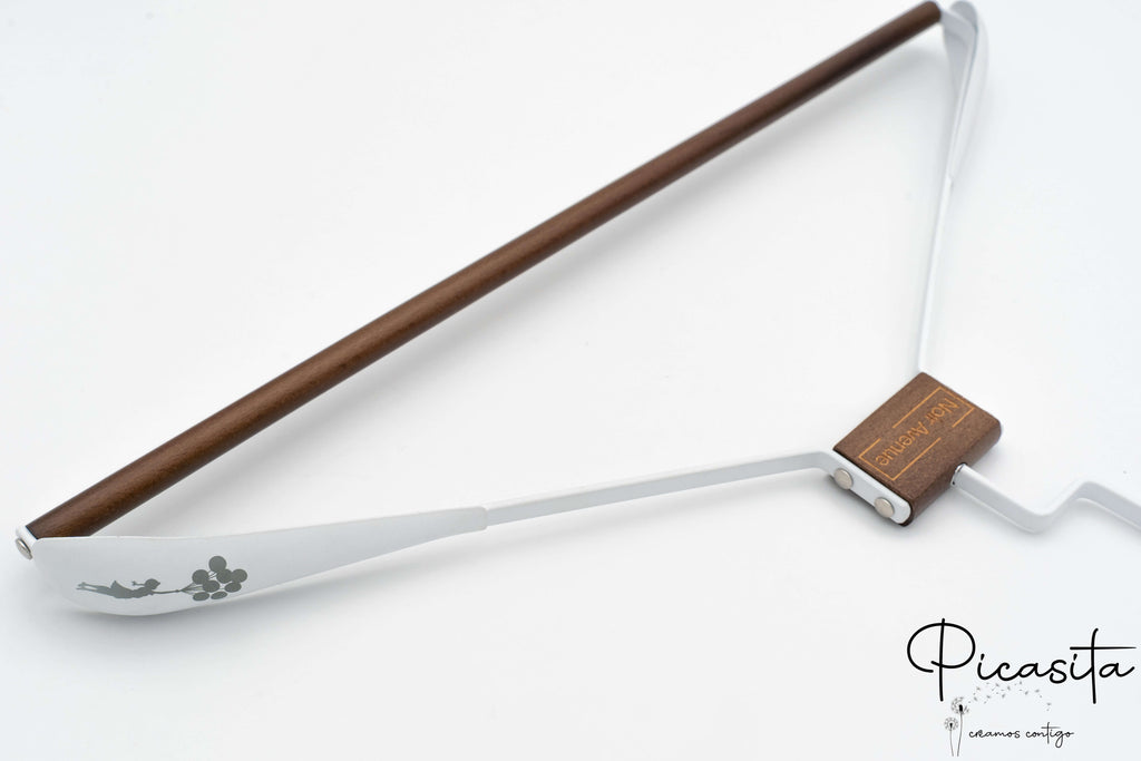 perchas_de_metal_y_madera