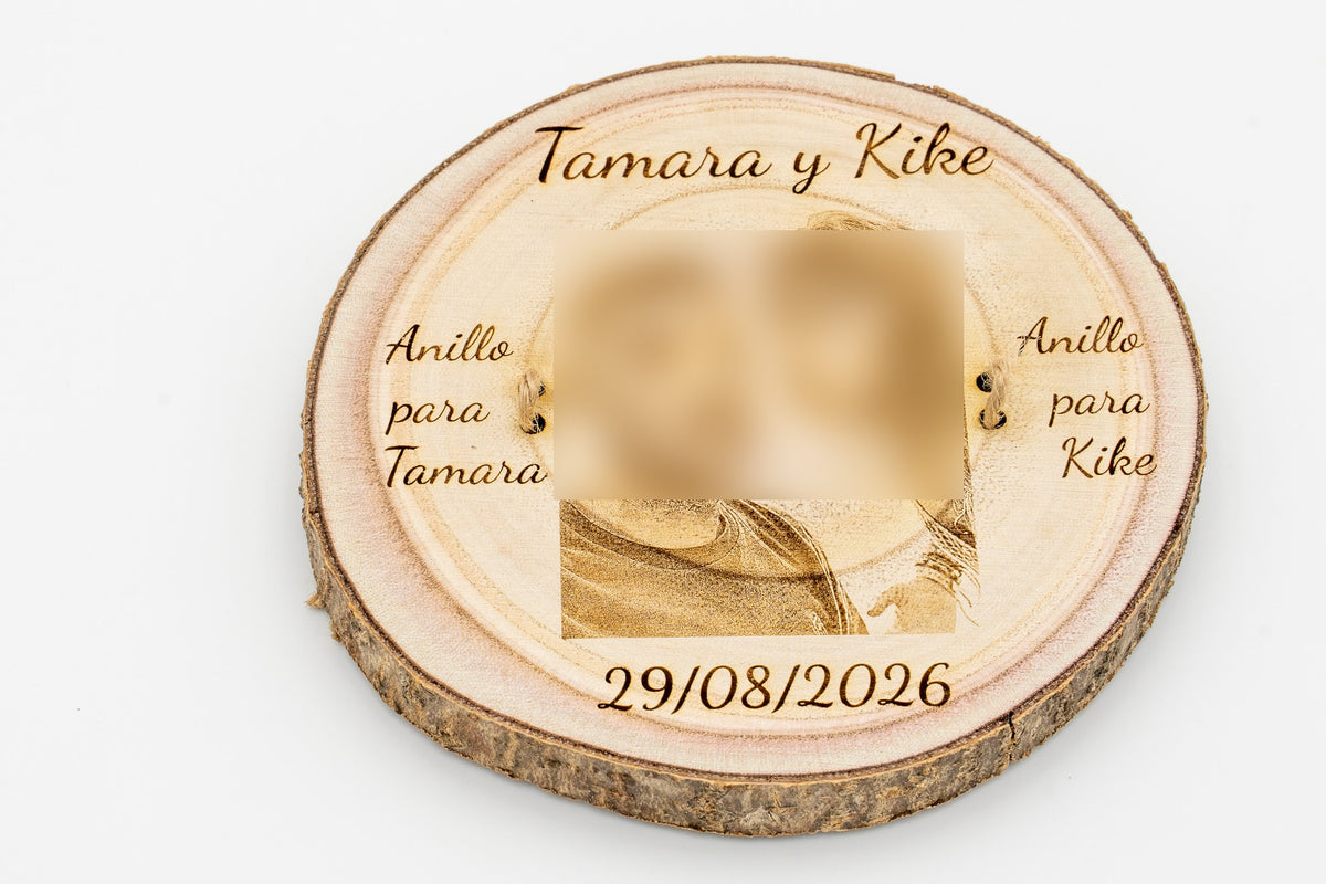 porta_alianzas_de_madera_natural_personalizado