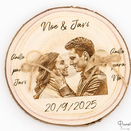 porta_alianzas_de_madera_natural_personalizado