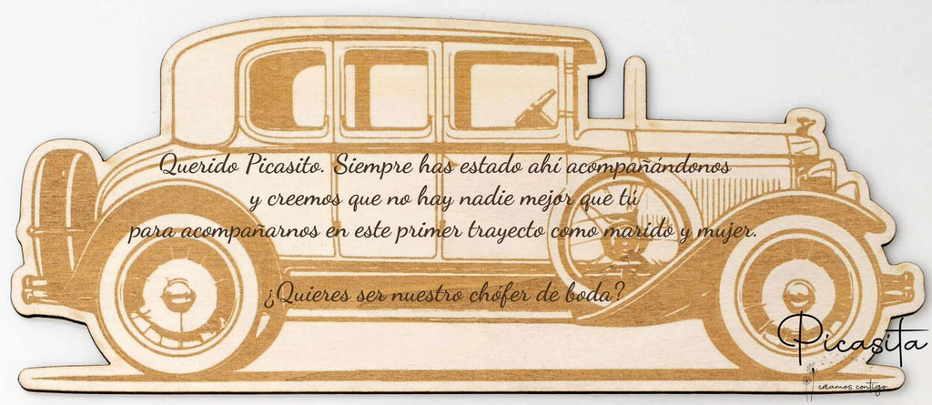 Detalle de grabado láser en madera de contrachapado con propuesta para chófer nupcial.