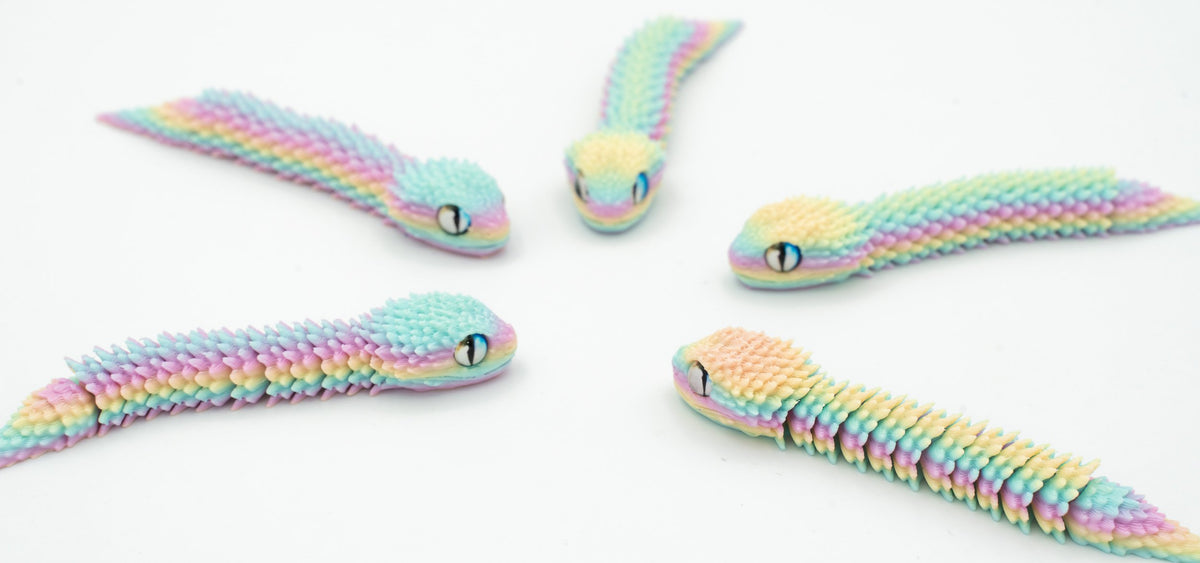 Serpenti 3D articolati nei colori pastello