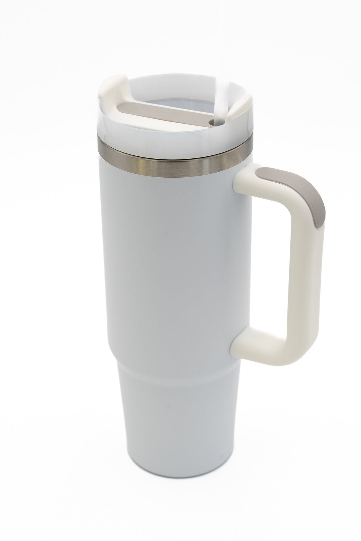 Bicchiere termico bianco con manico ergonomico e coperchio con apertura per cannuccia