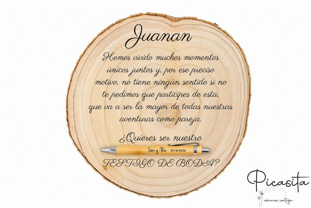 Immagine di una targa in legno personalizzata per testimone di nozze.
