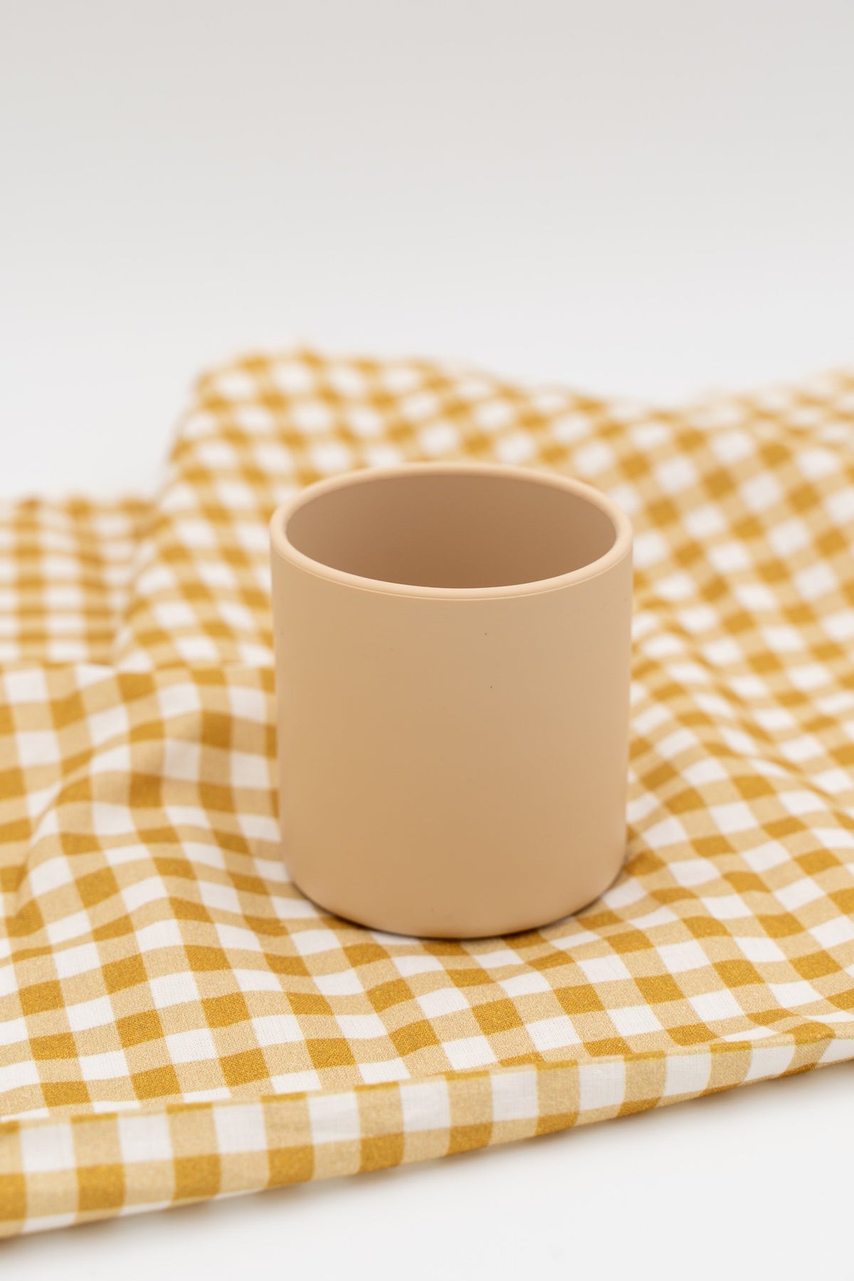 Bicchiere aperto in silicone beige