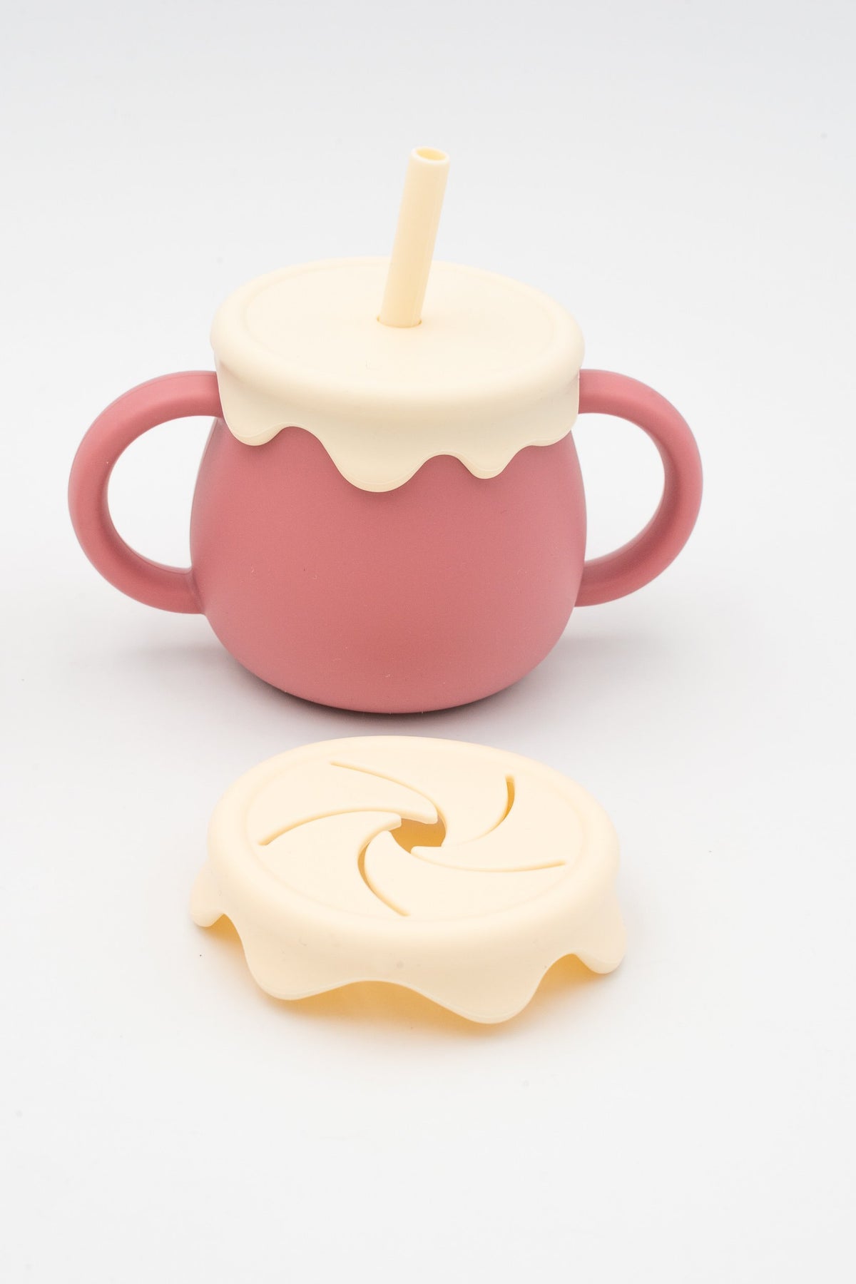 Bicchiere a forma di barattolo di miele rosa scuro con cannuccia e coperchio a spicchi per snack